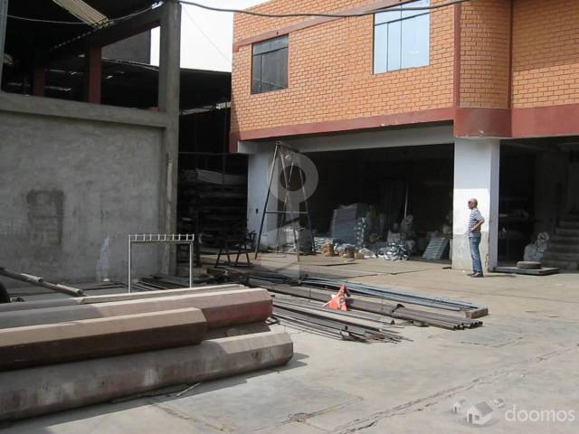 LOCAL COMERCIAL - INDUSTRIAL