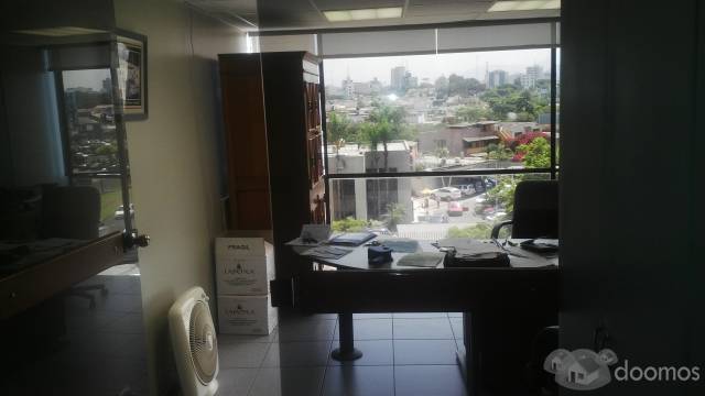 ALQUILER DE EXCELENTE OFICINA EN CANAVAL Y MOREYRA-SAN ISIDRO 95M2