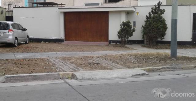 SE VENDE CASA COMO TERRENO