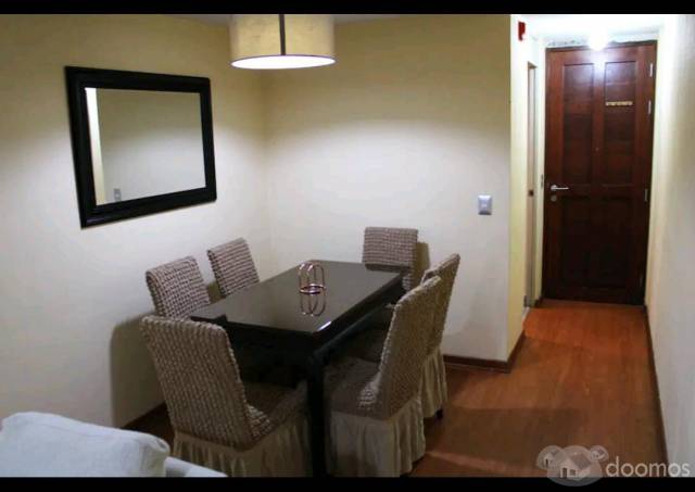 Departamento en condominio de 3 dormitorios y 2 baños. Con cochera