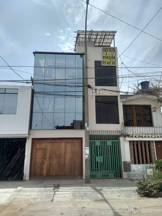 VENTA DE CASA EN COMAS 150 MIL DOLARES (3 PISOS Y AZOTEA)