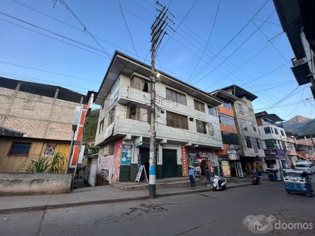 Se vende edificio comercial en Santa Ana