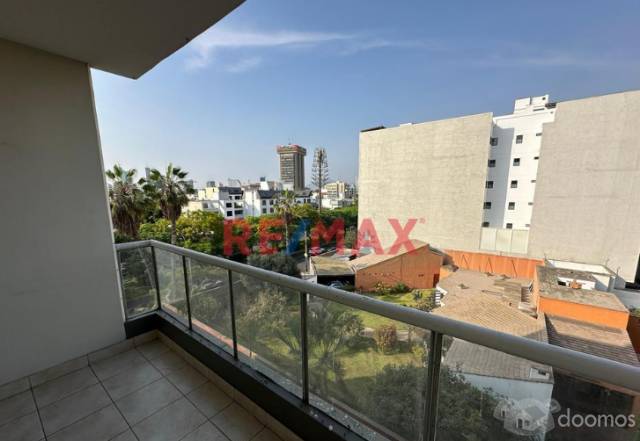 VENTA DEL DEPARTAMENTO EN SAN ISIDRO AV. GUARDIA CIVIL EN QUINTO PISO, CON VISTA Y SALIDA AL PARQUE