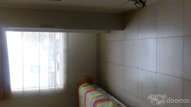 Se alquila habitación para señorita en surco