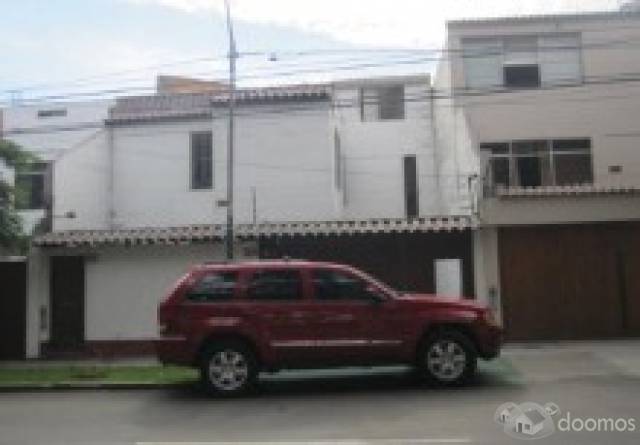 Casa en Monterrico - Surco