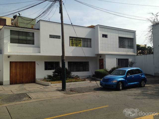 Vendo Derechos y Acciones con Posecion casa terreno frente a Parque