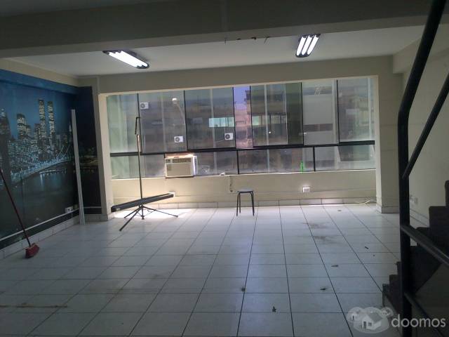 OFICINAS EN LINCE, EDIFICIO