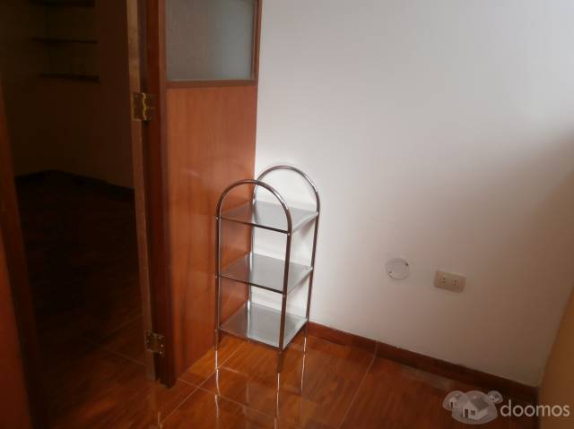 vendo departamento remodelado con 2 dormitorios a $65,000  cerca de Gamarra