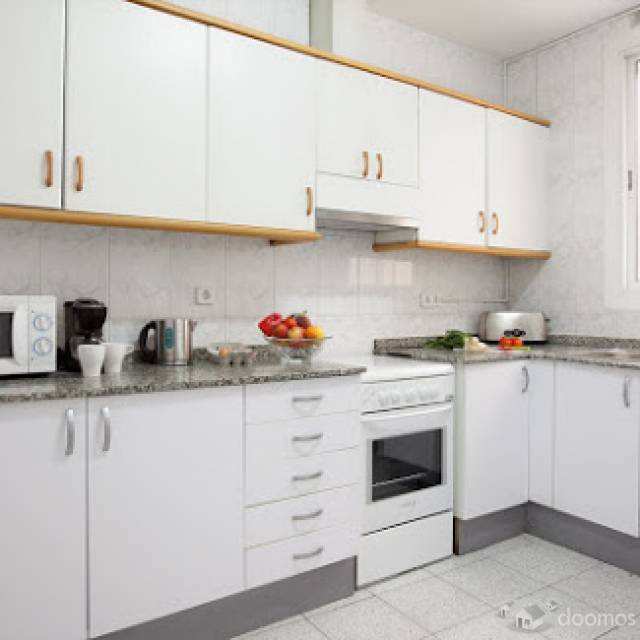 Apartamento moderno y completamente amueblado (3 dormitorios / aparcamiento / ascensor)