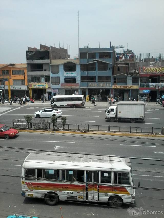 local comercial en zona medico financiero