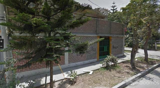 HERMOSA CASA  DE 2 PISOS EN ESQUINA EN URBANIZACIÓN LOS FICUS -SANTA ANITA    (ESQUINA)