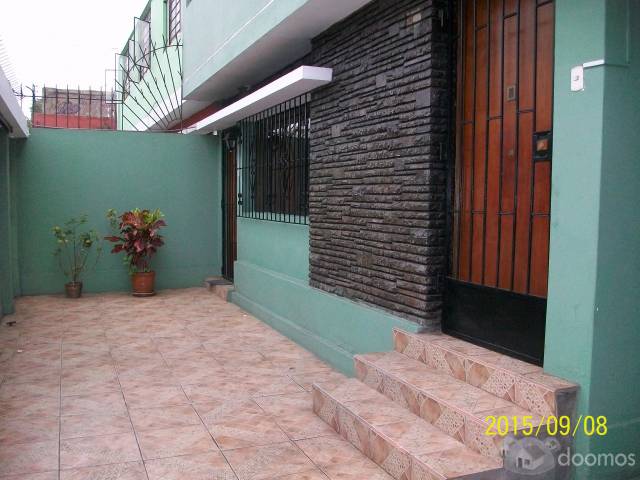 VENDO DEPTAMENTO EN MIRAFLORES EN 1er PISO 2 DORMITORIOS