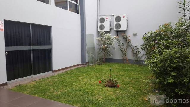 VENDO INMUEBLE COMERCIAL MEJOR ZONA SURQUILLO LIMITE CON SAN ISIDRO