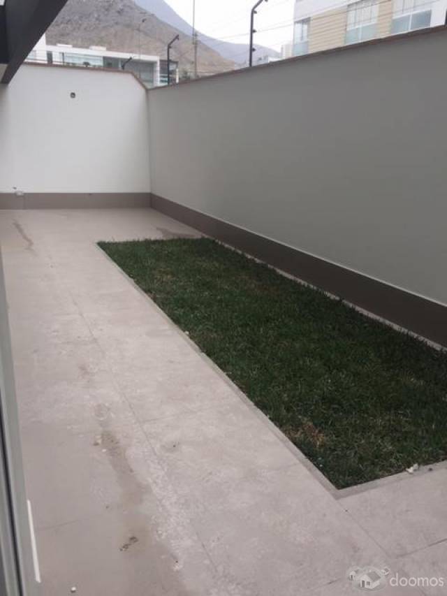 PRECIOSO, PRIMER PISO CON TERRAZA Y AREAS COMUNES