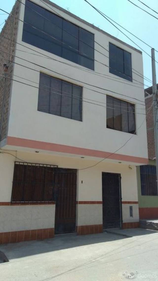 VENDO LINDA CASA DE 3 PISOS EN SECTOR 2 DE BAYOVAR