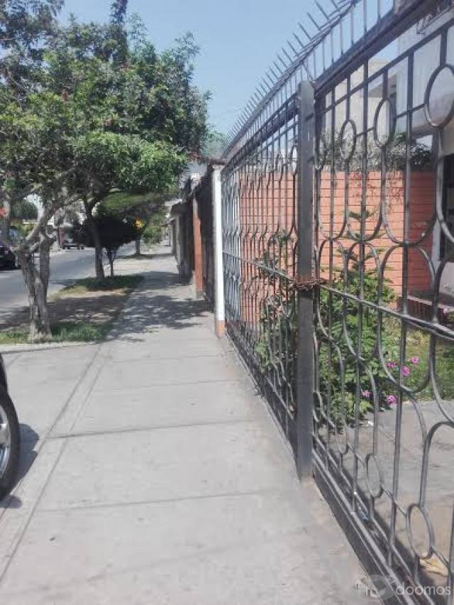 OCASION CASA PARA REMODELAR !!! EN SURCO CERCA AL POLO