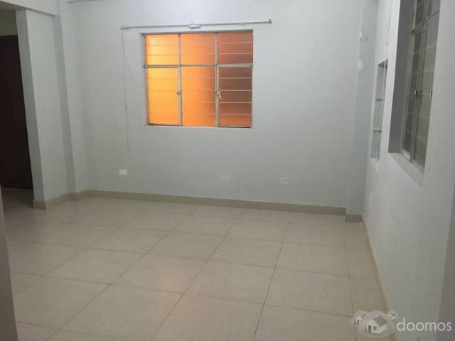 VENDO MINIDEPARTAMENTO U OFICINA CERCA AL OVALO DE MIRAFLORES  DE OCASIÓN A US$ 60,000