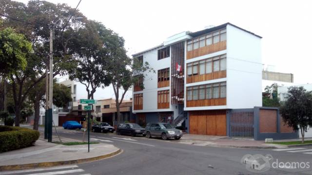 SAN ISIDRO: SE ALQUILA MINI DEPARTAMENTO 60mt2 S/.2,200.00 ó $ 650.00 JUNTO AL OLIVAR