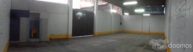 Alquiler De Local Industrial en San Martin de Porres de 200 M2 en interior.