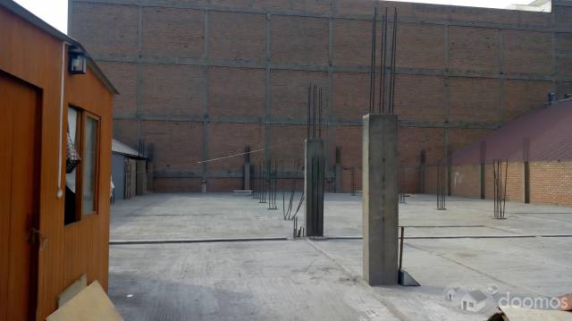 ATE, Alquilo Local Industrial Urb. Santa Raquel 1000 m2