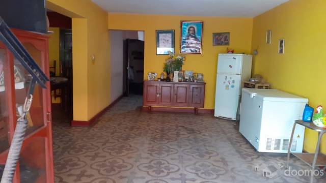 VENDO CASA DE 2 PISOS EN URBANIZACION SAN GABRIEL DE VILLA MARIA DEL TRIUNFO