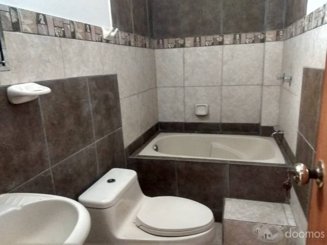 VENDO CASA EN URB. SAN LUIS - NUEVO CHIMBOTE