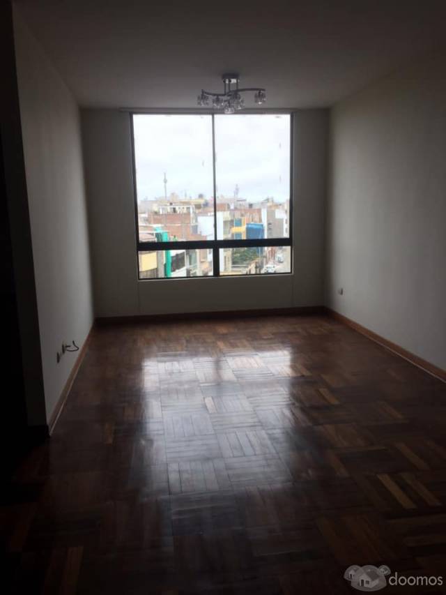 SE VENDE DEPARTAMENTO DE 78M2 BIEN DISTRIBUIDOS 6TO PISO VISTA EXTERIOR