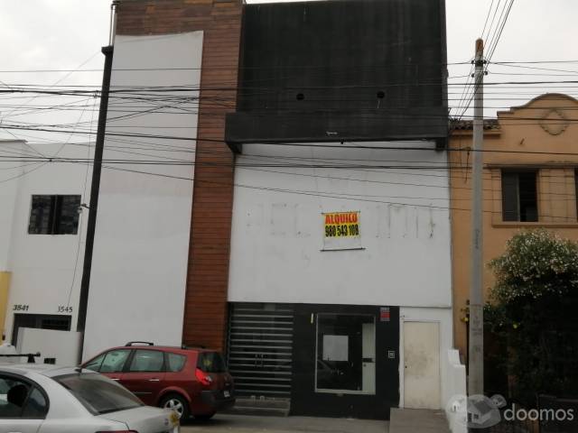 LOCAL COMERCIAL 220MT2 + 2 PISOS, IDEAL PARA CLINICA. MINI MARKET, OFICINAS CORPORATIVAS-