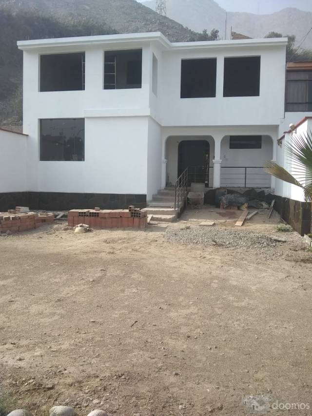 VENDO CASA EN CONSTRUCCIÓN EN URB. RESIDENCIAL