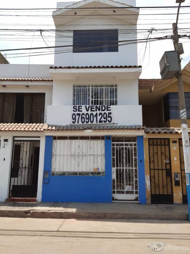 VENTA DE CASA DE 3 PISOS, MÁS AZOTEA, FRENTE A PARQUE. URB. SAN JUAN MASIAS-Pasaje Pucara 217 - Callao