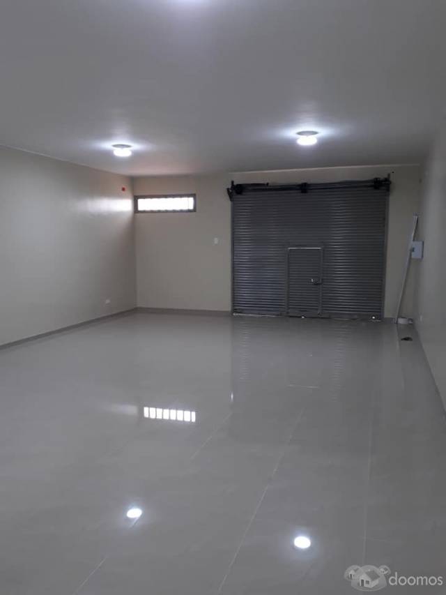 Se alquila Local Comercial 633 m2, en Ate Vitarte