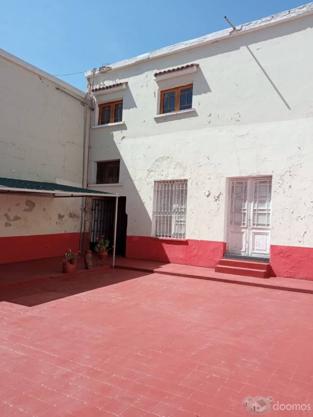 CASONA DE 900 M2 EN LENO CENTRO DE AREQUIPA