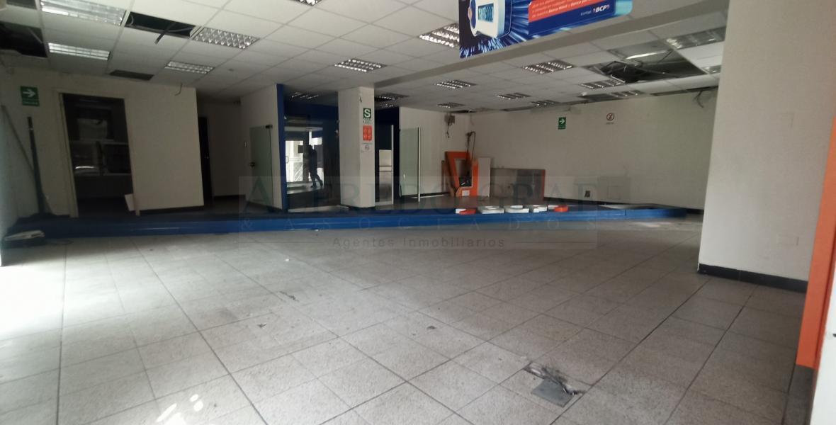 Locales Comerciales Venta AV. General Vivanco - Piso 1 - PUEBLO LIBRE